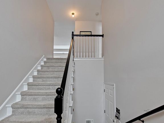 5th image of 13 Wimbledon Ct