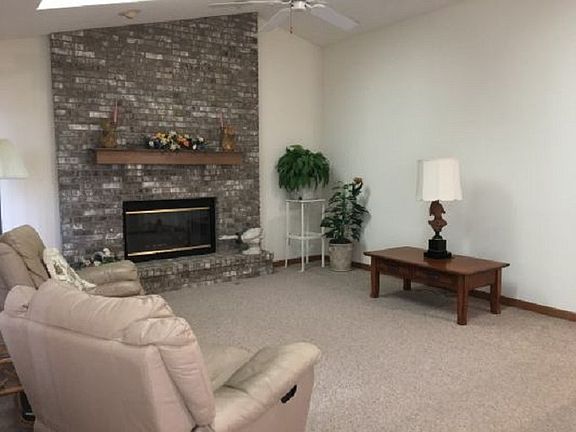 5th image of 3514 Merriott Dr