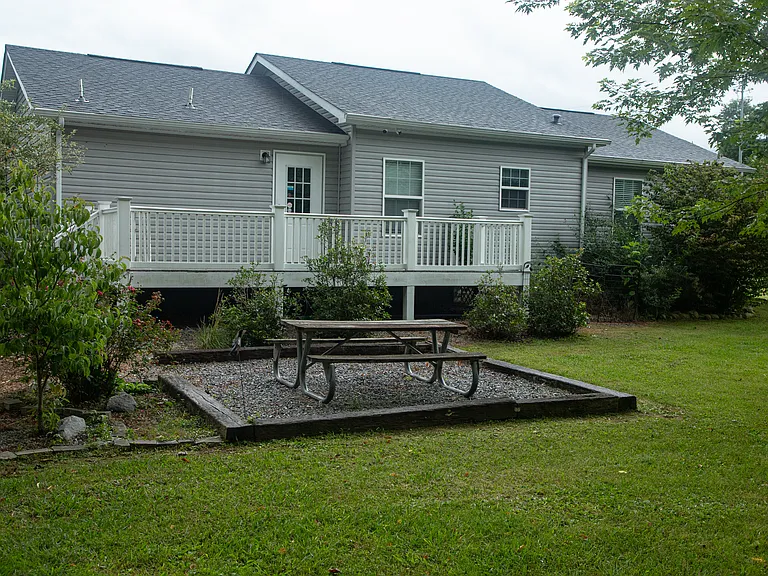 345 Webb Rd — Photo 8