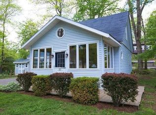 23 View Pl, Guilford, CT 06437
