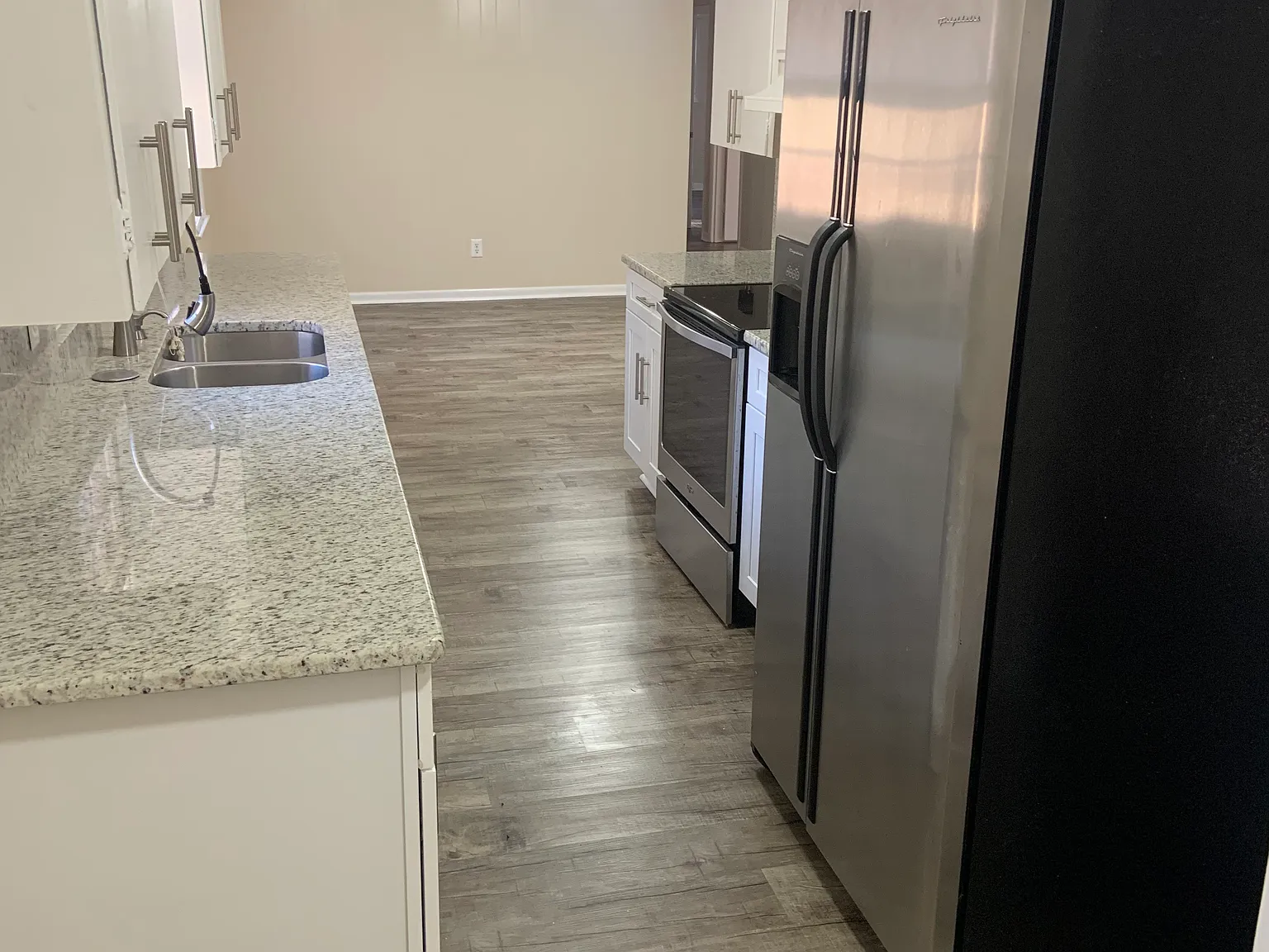 3 bed, 2000 sqft, $1,800 — Photo 4