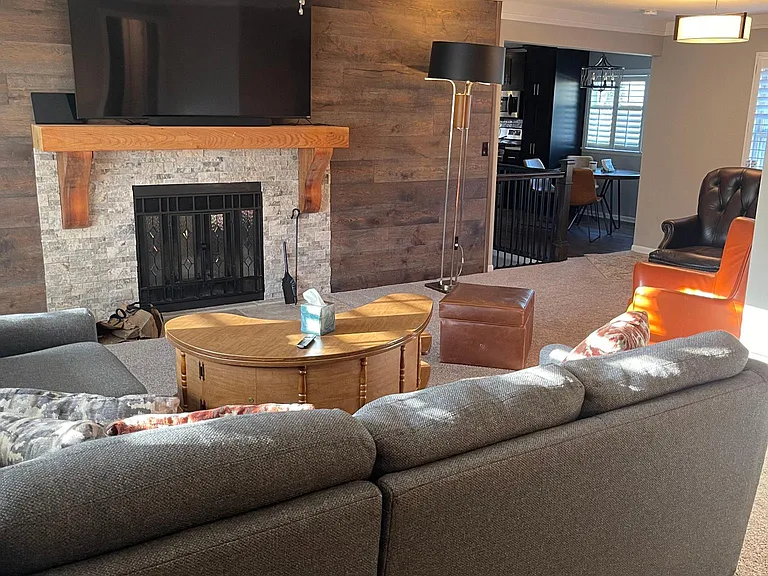 24 NE Normandy Ln — Photo 9