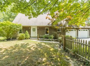 135 Mountain Rd, Falmouth, ME 04105