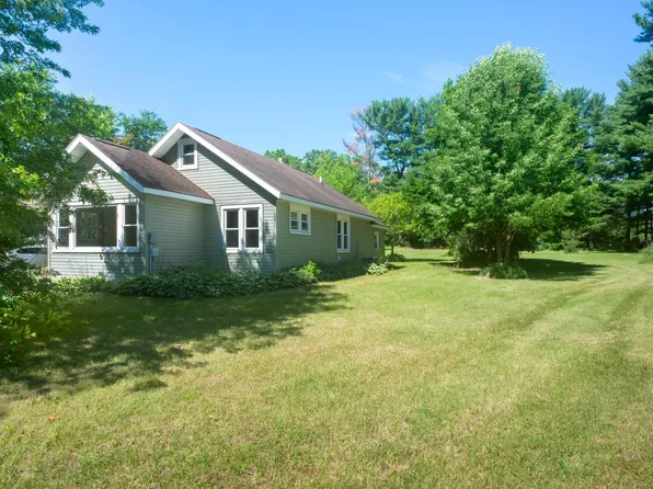 325 N Front St, Coloma, WI 54930