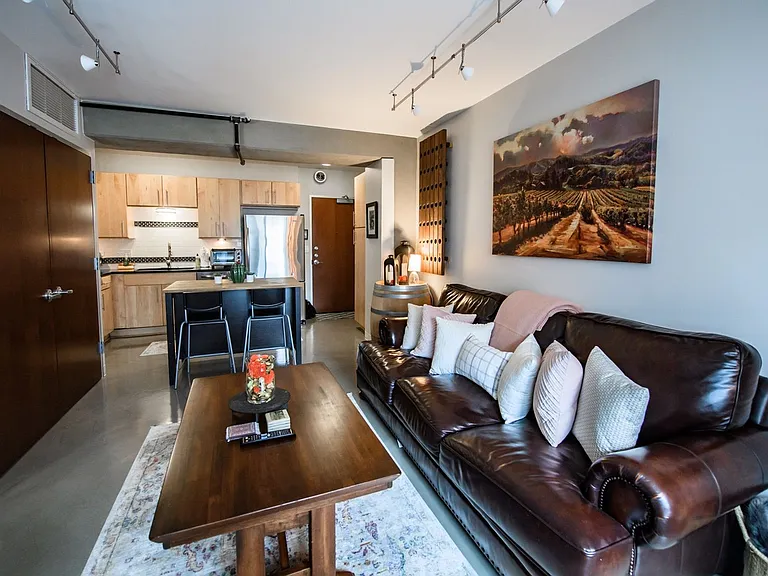 800 Brazos St #711 — Photo 17