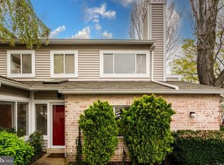 9872 Dockside Ter, Gaithersburg, MD 20886