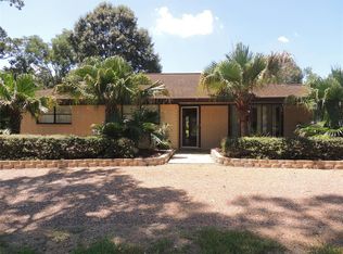 604 S Clear Creek Dr, Friendswood, TX 77546