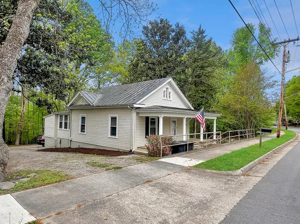 1607 Westover Dr, Danville, VA 24541