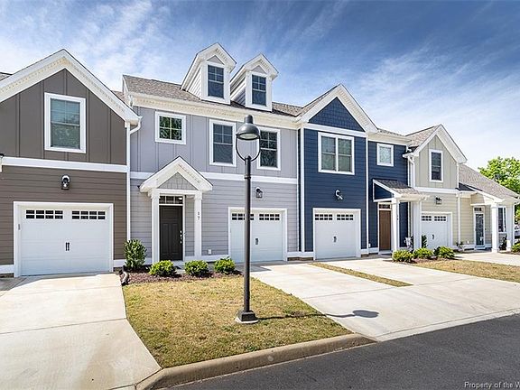 4th image of 17 Village Park Ln