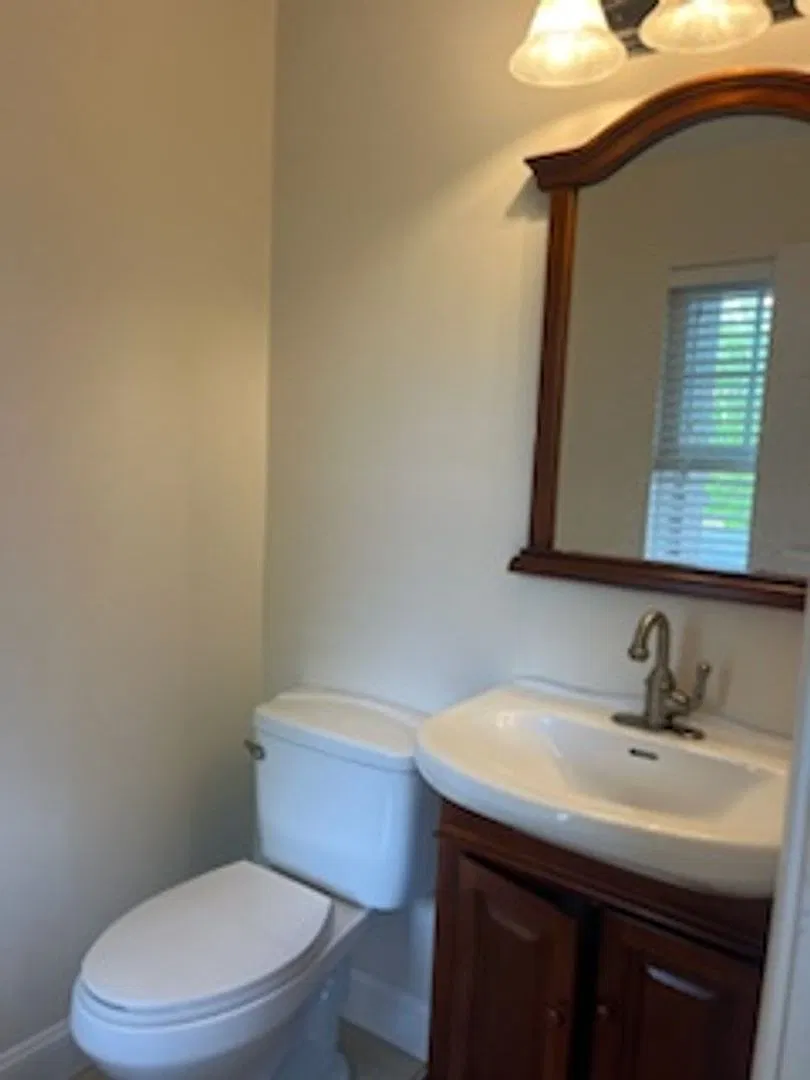 Convenient/quiet location, off street parking — Photo 4