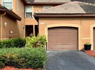 1498 Barcelona Way, Fort Lauderdale, FL 33327