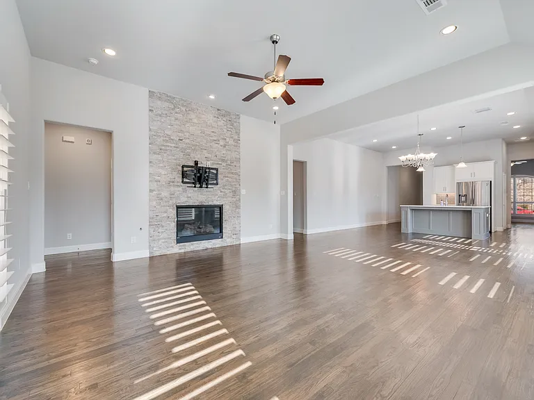 4420 Avenida Ln — Photo 12