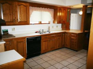 1407 W Saint Andrews Rd, Midland, MI 48640