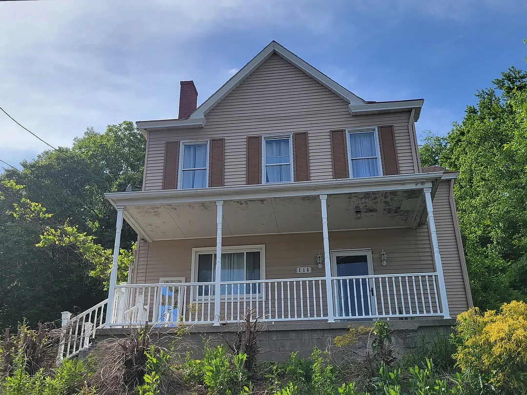 116 Branch St photo 1