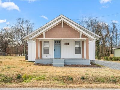 406 Sullivan St, Thomasville, NC, 27360