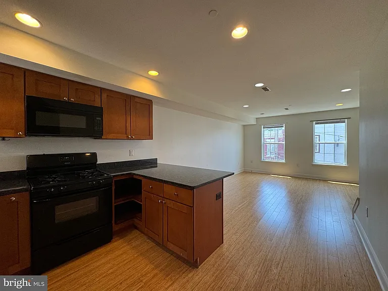 1131 W Nevada St #2 — Photo 7