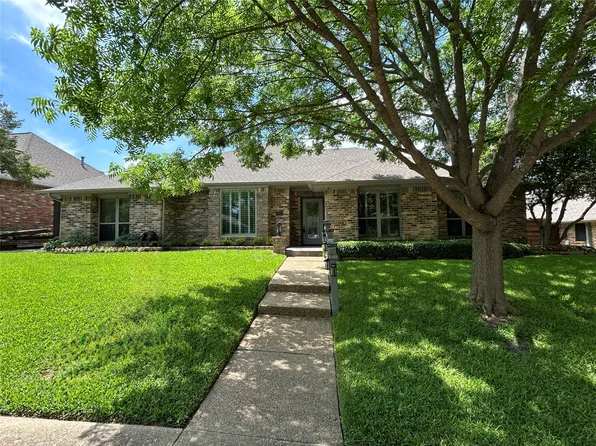 9426 Hillview Dr, Dallas, TX 75231
