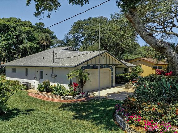 2nd image of 824 S Cooper St