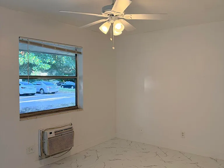 804 NW 2nd Ave #C — Photo 3