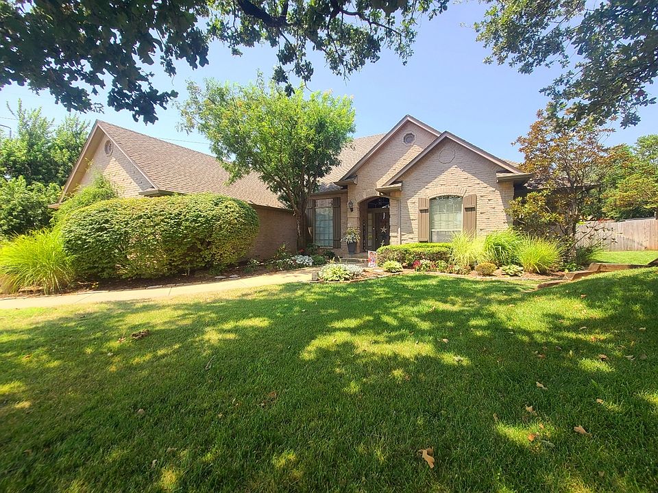 1st image of 413 Hamptonridge Rd