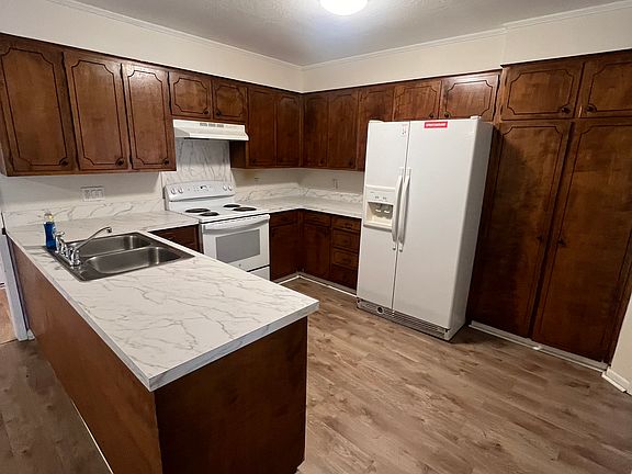 4th image of 217 W Lakewood Dr