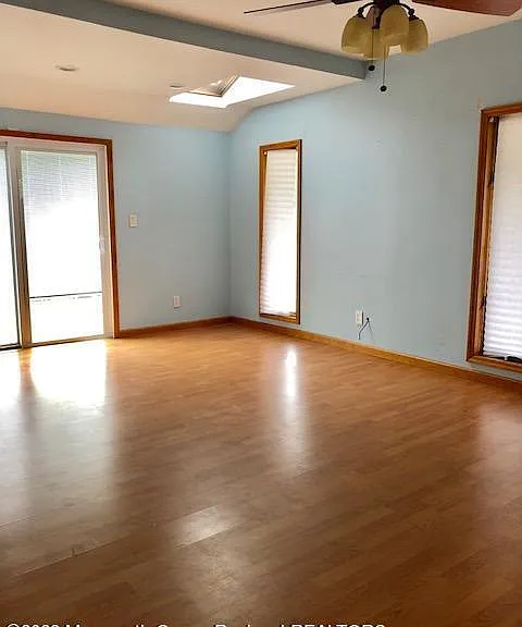 223 Lewis St — Photo 6