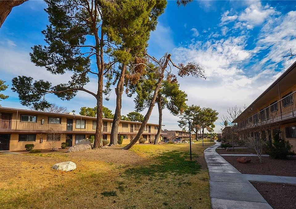 1st image of 585 S Royal Crest Cir Unit 3