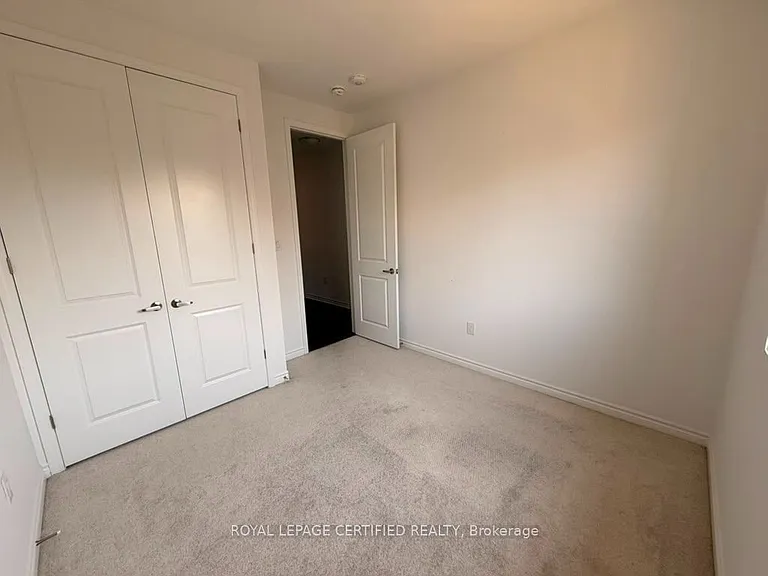 1514 Moira Cres — Photo 13