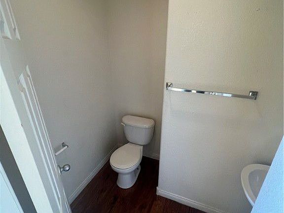 3rd image of 6715 Moreno Valley St
