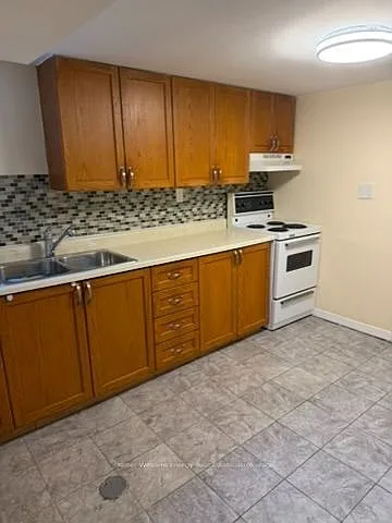 713 Yeremi St #BASEMENT — Photo 12