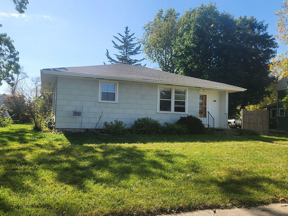 1st image of 510 5th St SE