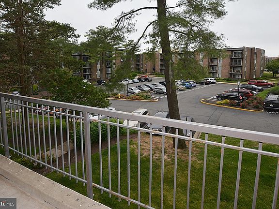 4th image of 16 S Van Dorn St APT 408