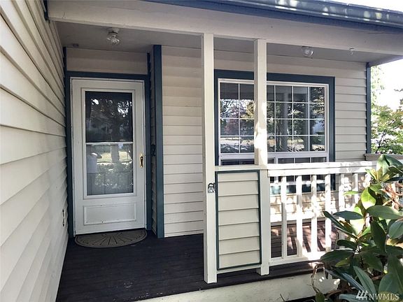 2nd image of 4101 Seville Dr SE
