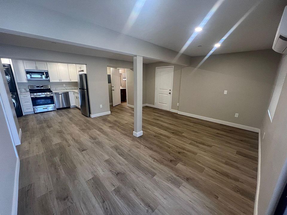 1st image of 7742 Parkway Dr