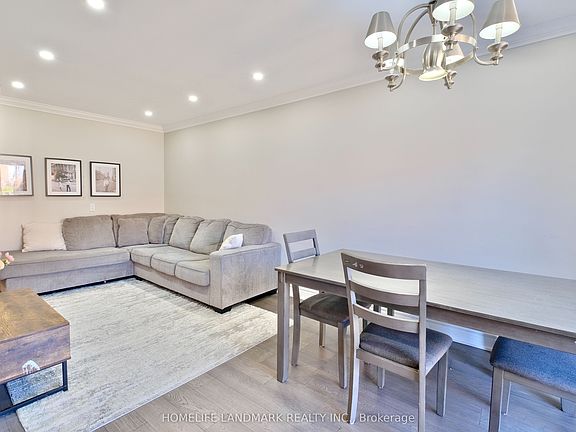 2nd image of 109 Tangmere Cres