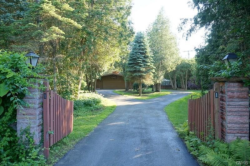 1st image of 1 Partridge Berry Dr