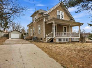 120 Washington Park Rd, Iowa City, IA 52245