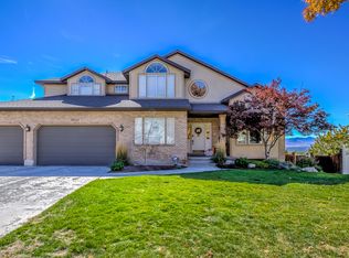 10222 S High Point Ln, Sandy, UT 84092