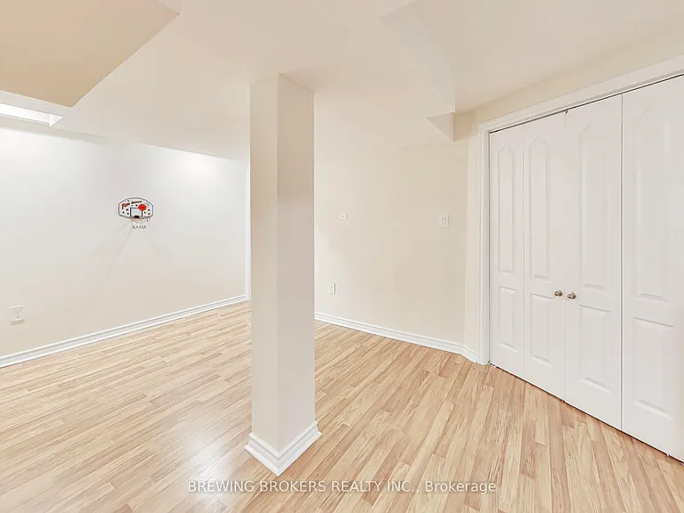 33 Pearcey Cres — Photo 28