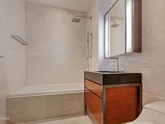 4th image of 75 Wall St APT 36G