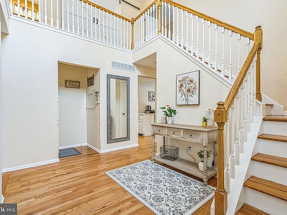 5th image of 128 Dogwood Dr