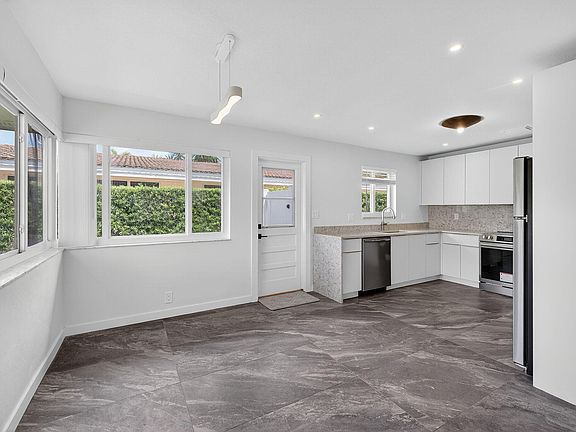 5th image of 4442 Sea Grape Dr #44421NORTH