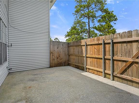 2nd image of 1530 Richmond Dr