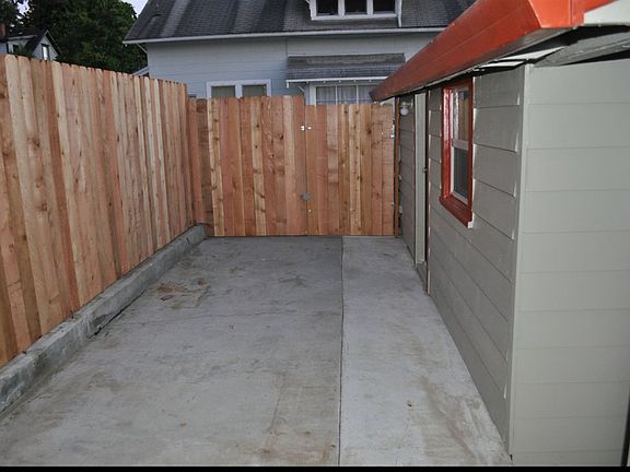 3rd image of 612 Jq Adams St #1