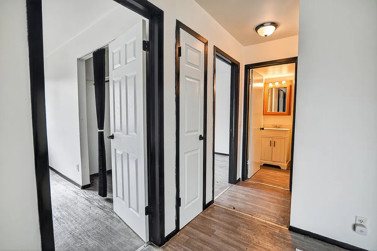 Building Photo - 3722 W Karstens Dr