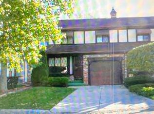 3703 Greenbrook Ln, Flint, MI 48507