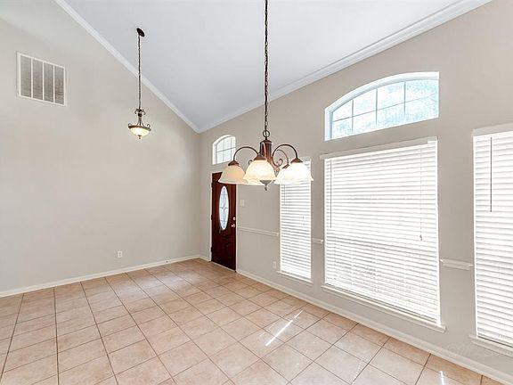 4th image of 21515 Round Creek Ct