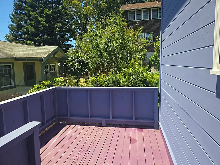 945 York St — Photo 16