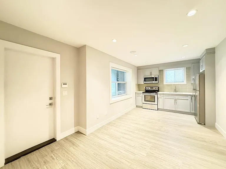 159XX 92a Ave #BASEMENT — Photo 3