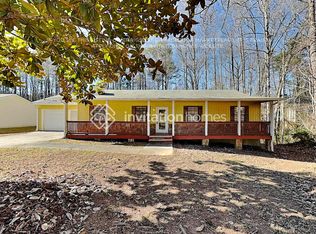 847 Tall Deer Dr, Fairburn, GA